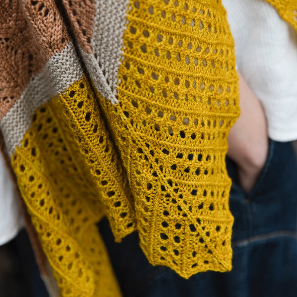 Entwined: Cables, Lace and Knitted Treasures