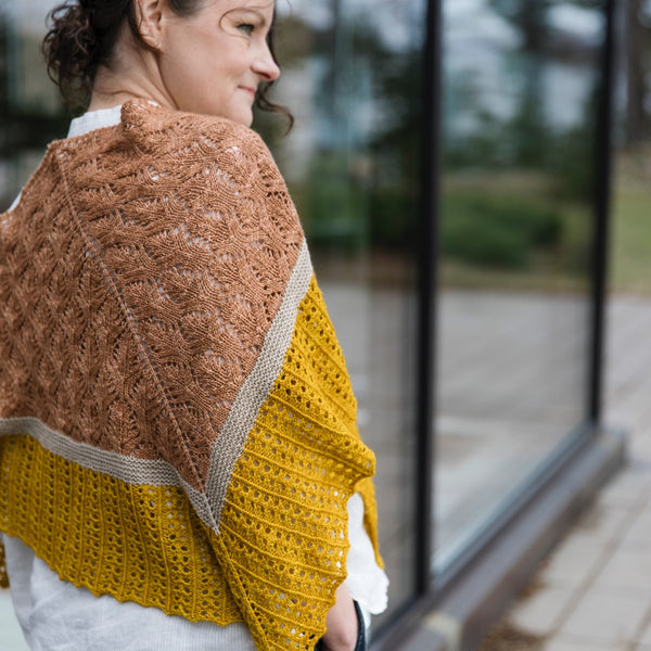 Entwined: Cables, Lace and Knitted Treasures