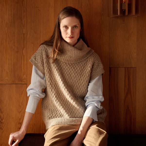 Entwined: Cables, Lace and Knitted Treasures