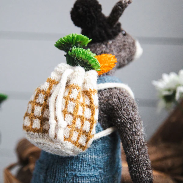 Mouche & Friends: Seamless Toys to Knit and Love by Cinthia Vallet