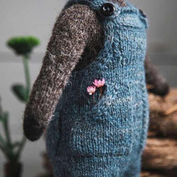 Mouche & Friends: Seamless Toys to Knit and Love by Cinthia Vallet