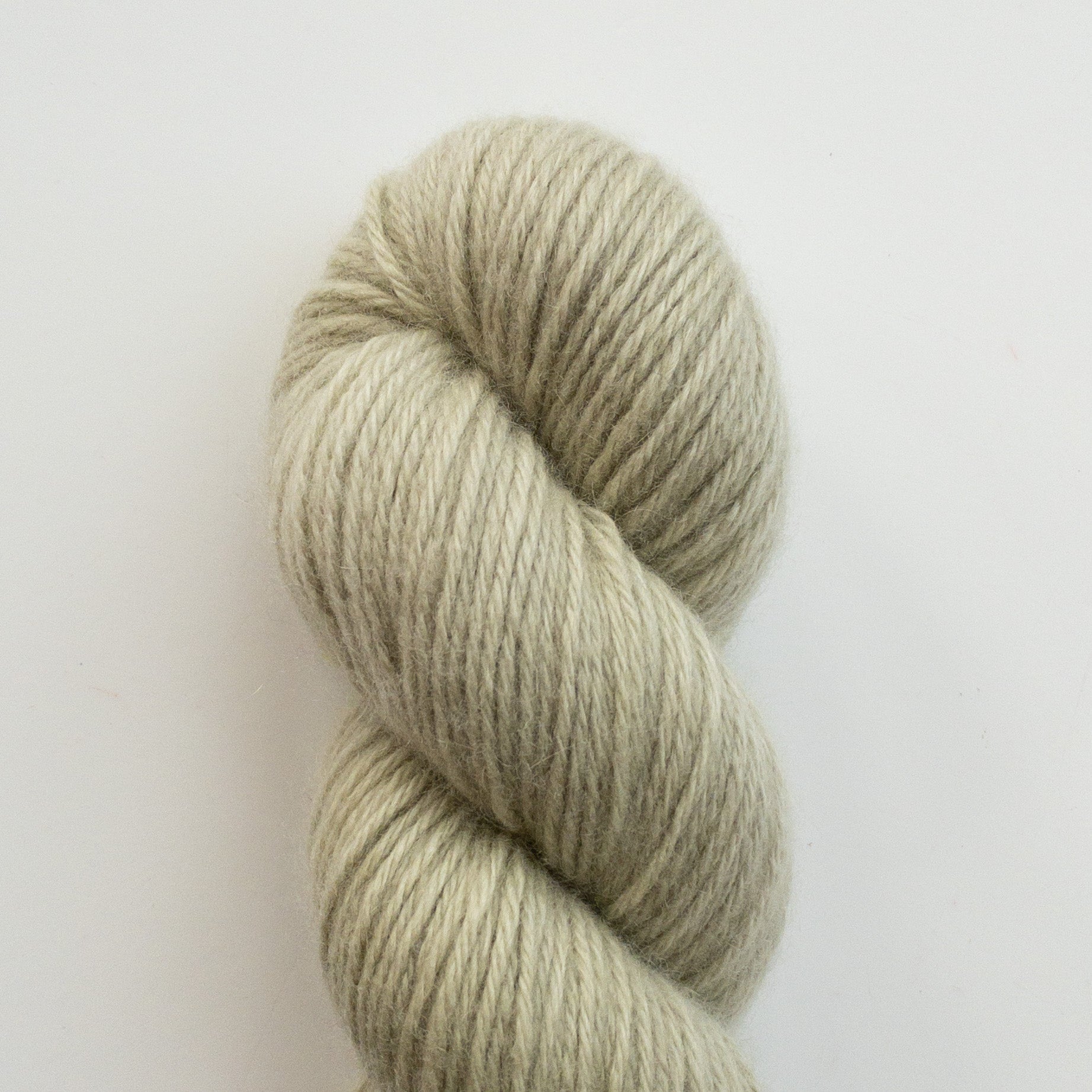 Pure Cashmere Fingering in Cream – Cashmere Treats