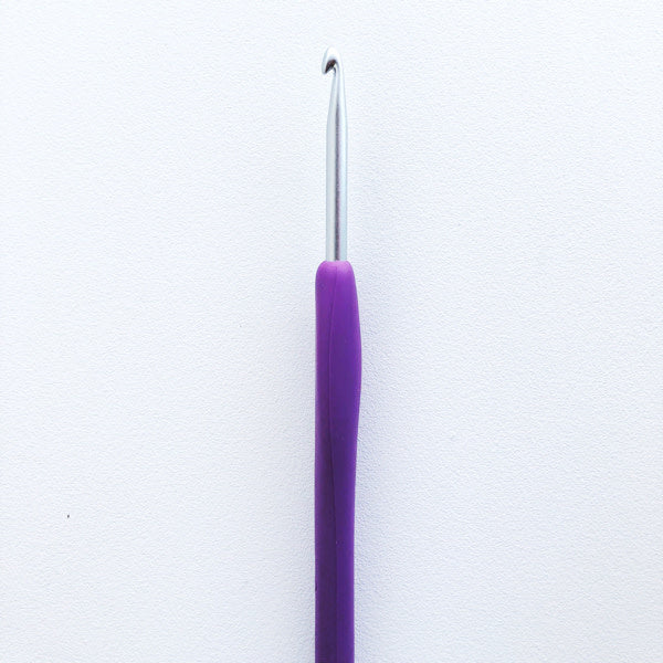 Clover Crochet Hook Amour Size M/N 9mm